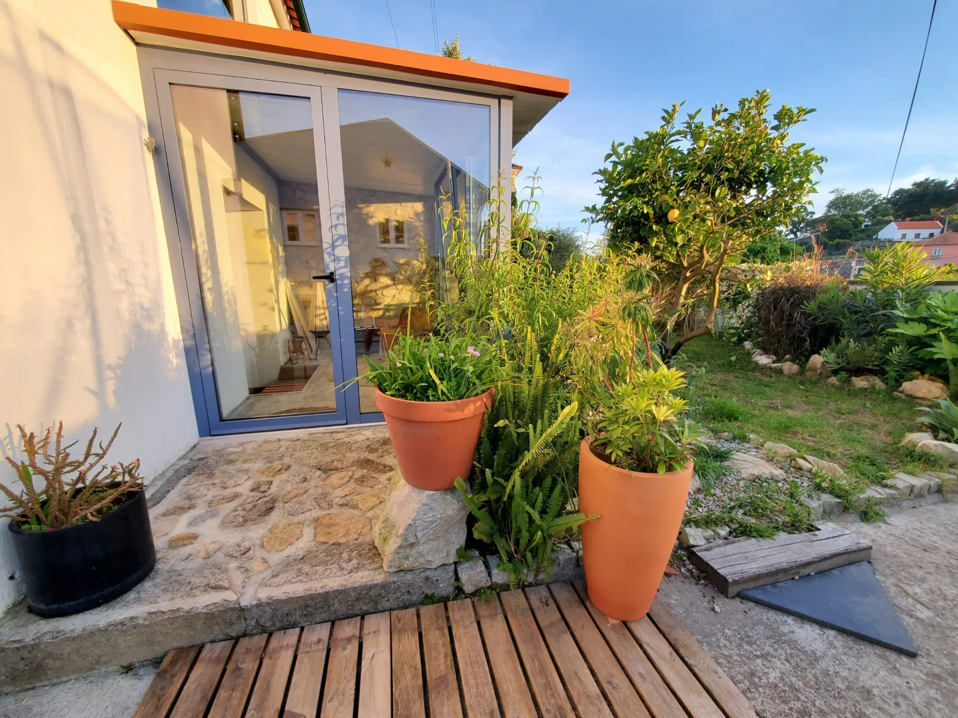 Garden Oasis apartment near the beach photo 2