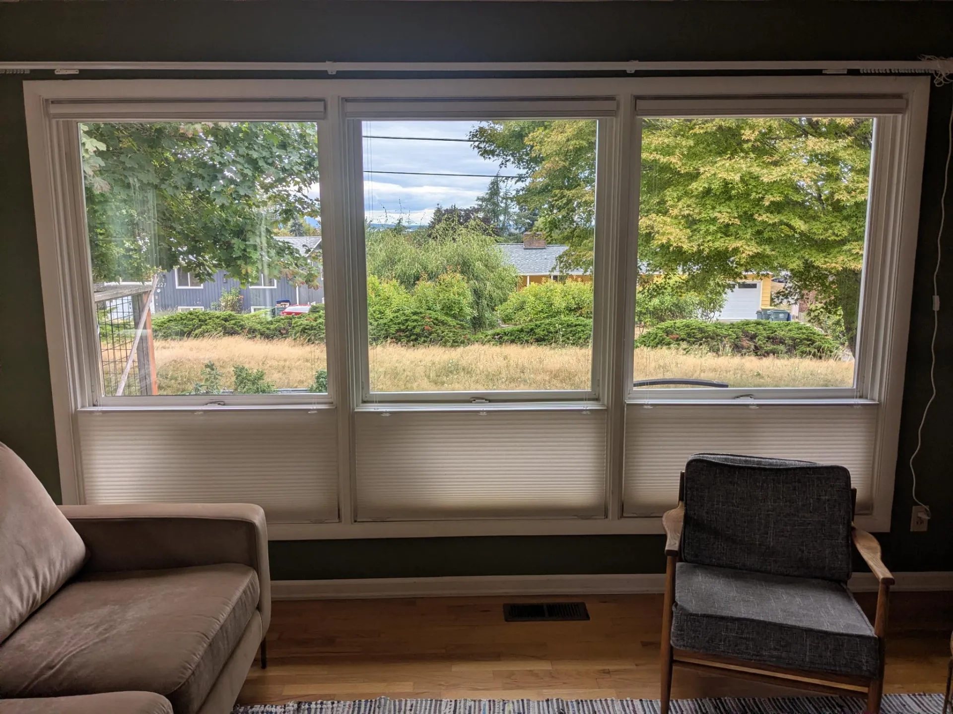Sunny quiet home near huge park with waterfalls photo 3